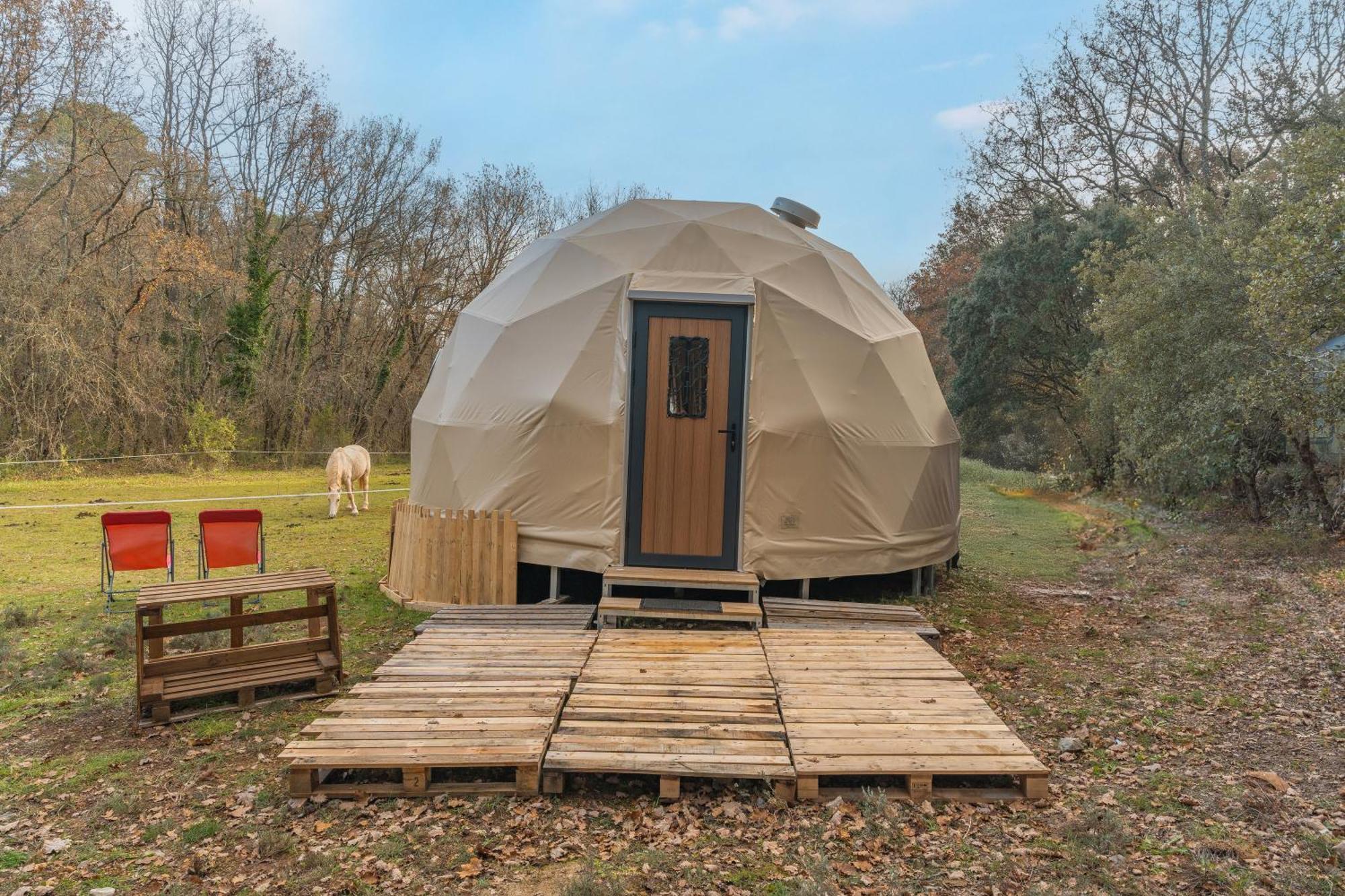 La Cabane Aux Chevaux Varages Exteriör bild